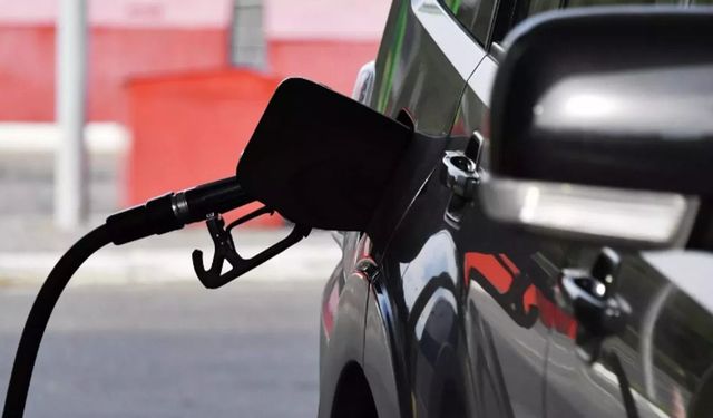 Benzine 4.30 TL indirim geldi: Akaryakıt fiyatları değişti