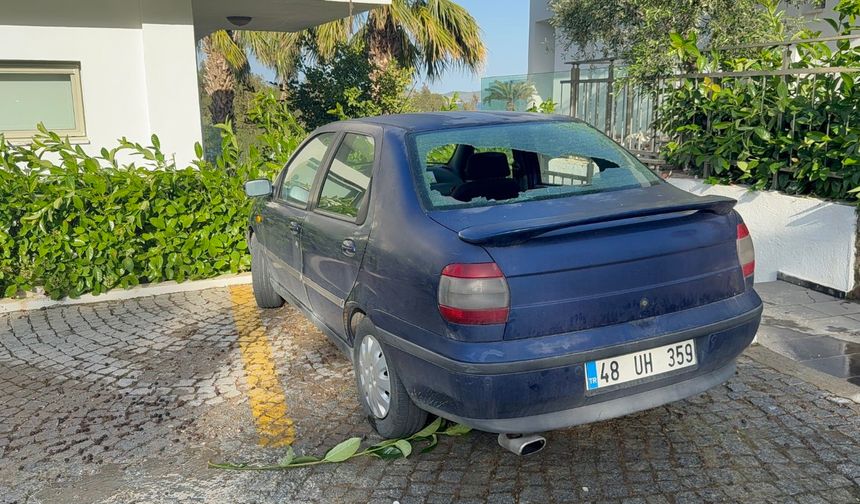 Su borusu bomba gibi patladı, site savaş alanına döndü