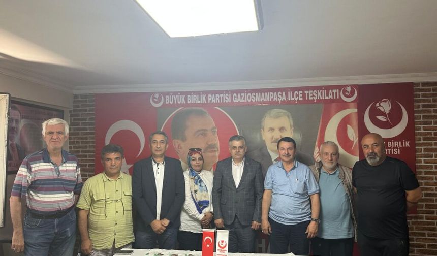 Gaziosmanpaşa BBP İlçe Başkanı Fedai Karakol, Basın Mensupları İle Kahvaltıda Bir Araya Geldi