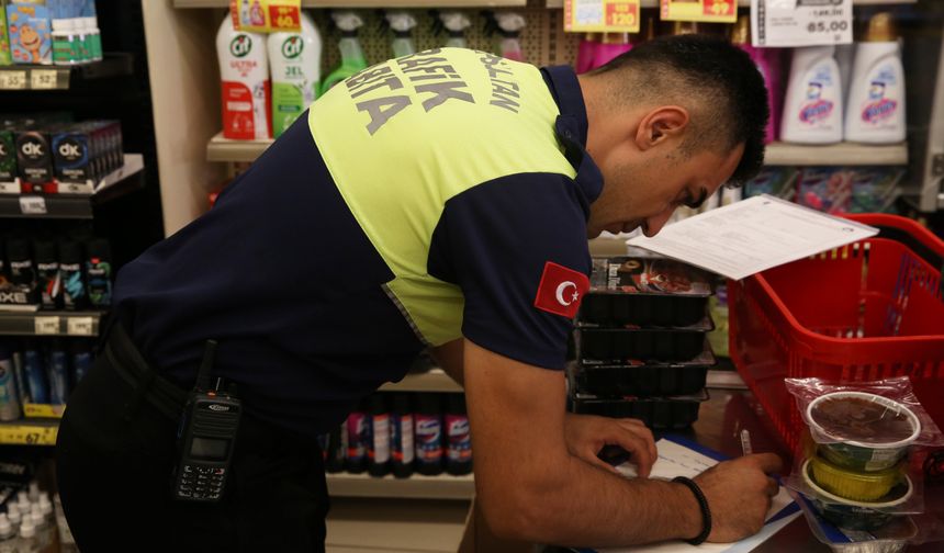 Zabıta Ekiplerinden Marketlere Sıkı Denetim