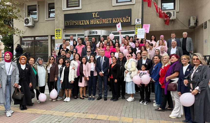 Eyüpsultan’da Meme Kanseri Farkındalık Yürüyüşü Düzenlendi