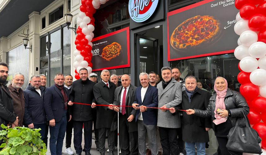 Levent Türkmen’in sahibi olduğu Pizza Albe’s Atakent Açılışı Gerçekleşti.