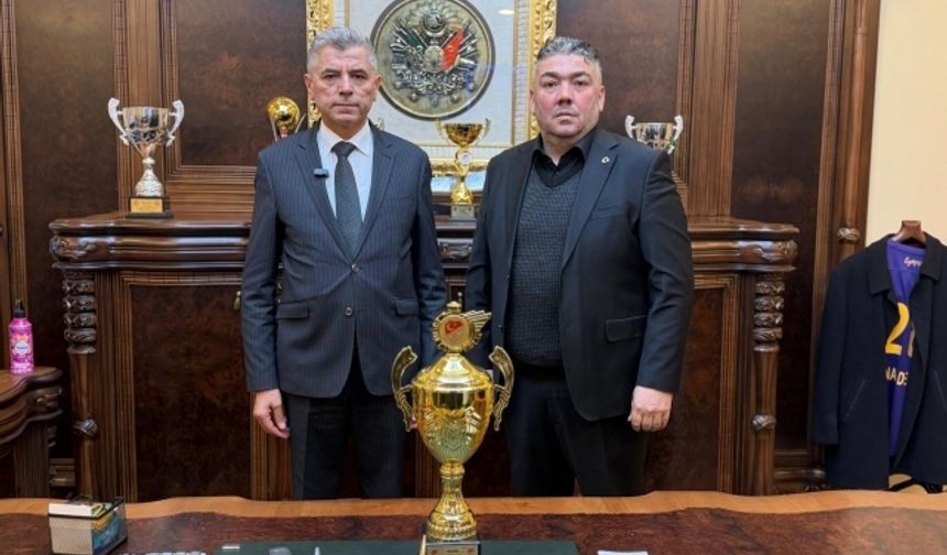 Eyüpsultan Kaymakamı Dr. Arslan Yurt'tan Yeşilpınar Spor Kulübü'ne ziyaret