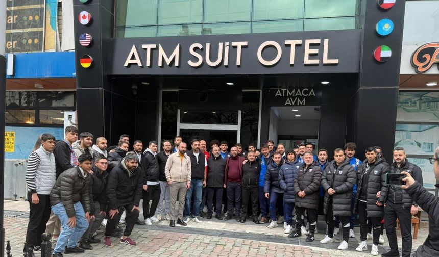 Ev sahipliğini, Alibeyköy Spor Kulübü’nün geçmiş dönem efsane başkanlarından Emin Atmaca üstlendi.