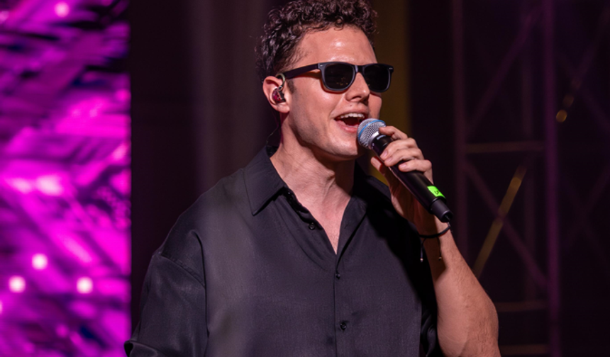 Başarılı Sanatçı Cevher Aksoy Yılbaşı Sayımıza Özel Röportajı ile Dergimizde!