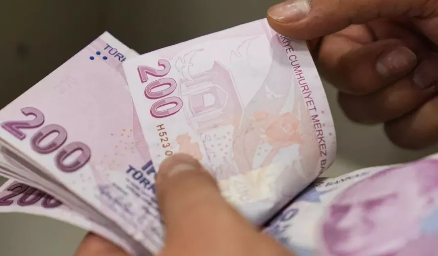 Memur ve Emekli Maaşları İçin Geri Sayım: Zam Oranları Pazartesi Netleşiyor