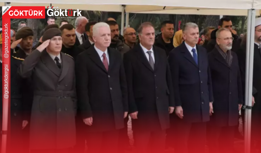 Eyüpsultan’da anlamlı anma: Mehmet Akif Ersoy kabri başında yad edildi