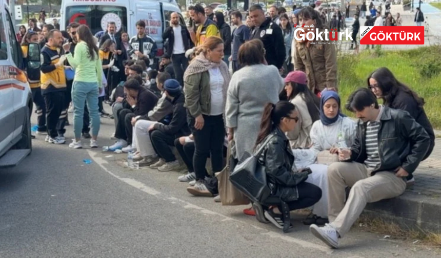 Bartın’da korkutan kaza: Halk otobüsü otomobilin üzerine devrildi, yaralılar var