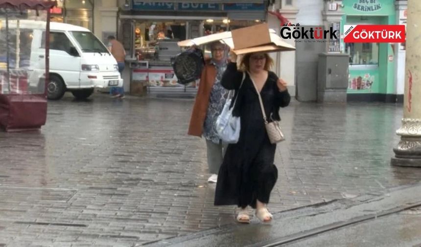 İstanbul’da sağanak etkili oldu: Taksim Meydanı’nda renkli görüntüler oluştu
