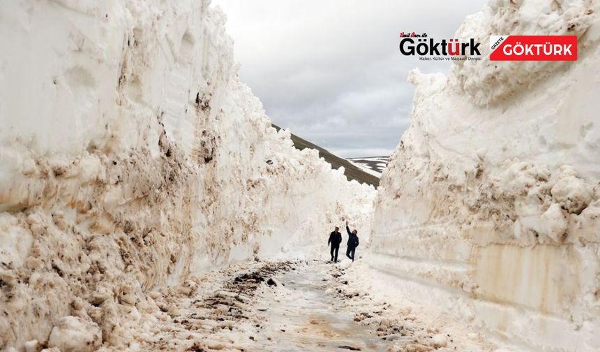 Ağrı’da Mayıs Sonunda Metrelerce Kar: Balık Gölü Yollarında Zorlu Mesai