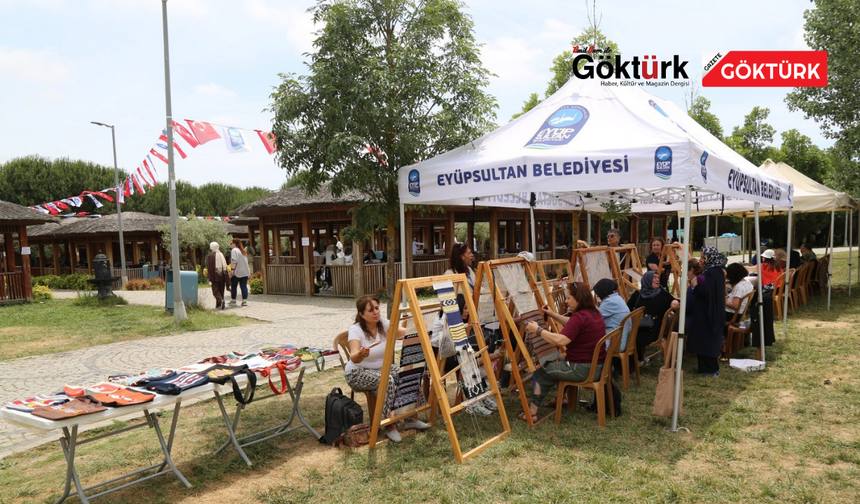 2. Geleneksel ESMEK Örgü Festivali renkli görüntülere sahne oldu