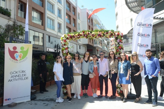 Ümit Öner ile Göktürk Dergisi ve Arcadium Life Çarşı Yönetimi’nin ortak olarak organize ettikleri, Göktürk Annelerinin de desteklediği Göktürk Bahar Festivali 30 Nisan Salı günü Göktürk Arcadium Life Çarşı’da büyük bir çoşku ile gerçekleşti.