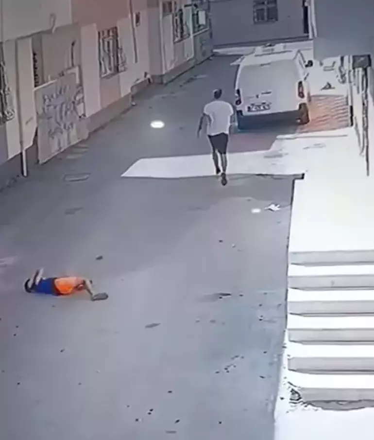 69032Fe7B825A93F9900D52E