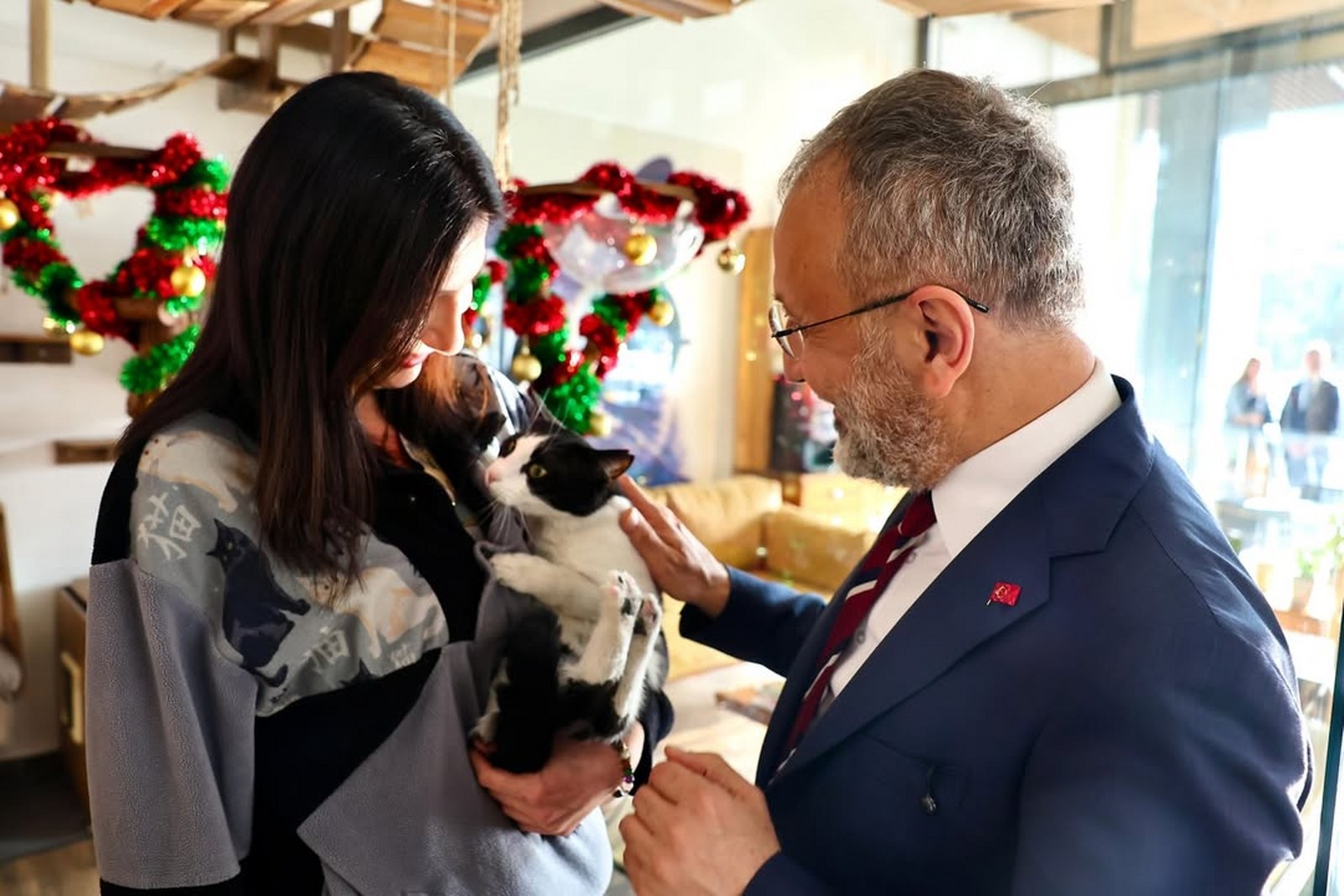 5. Levent Mahallemizde, Meclis Üyelerimizle Birlikte Esnaf Komşularımızı Ziyaret Ederek Hayırlı (4) 1600X1067