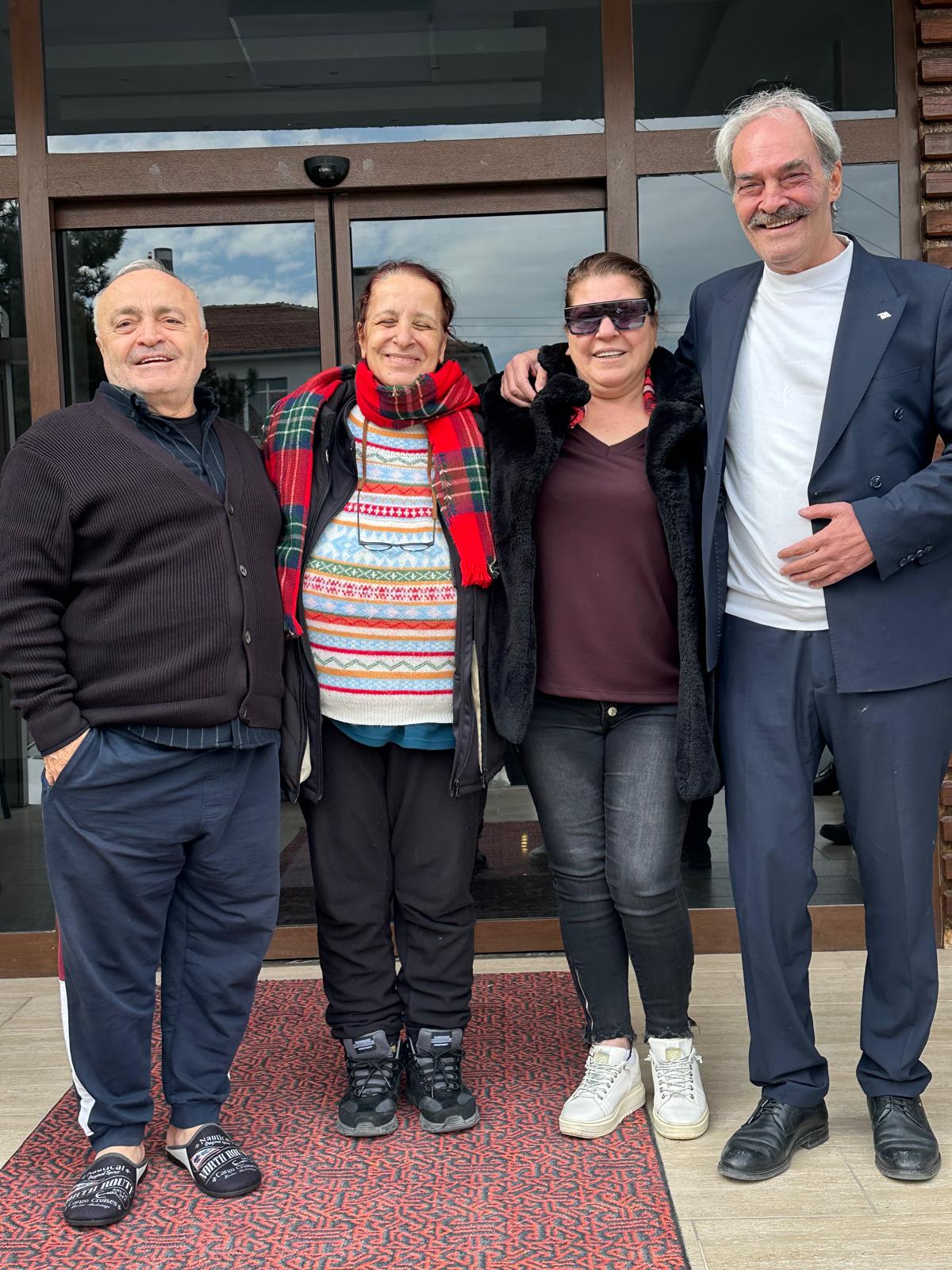 Ali Eyüboğlu Ayla Eyüboğlu Sibel Cazgır Cumhur Cazgır