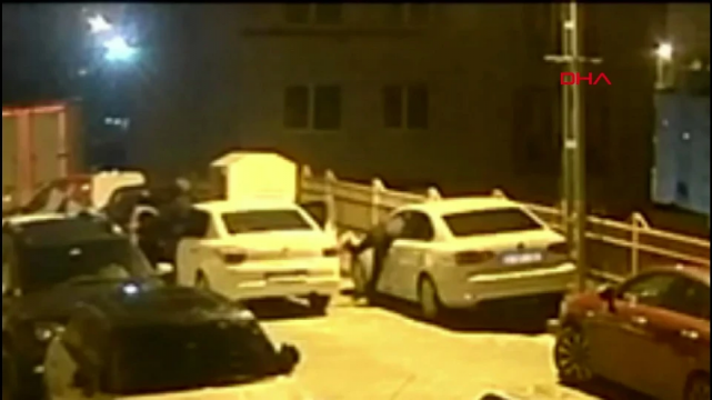 12669623211776634556