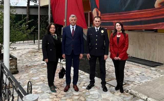 13875677741775830348