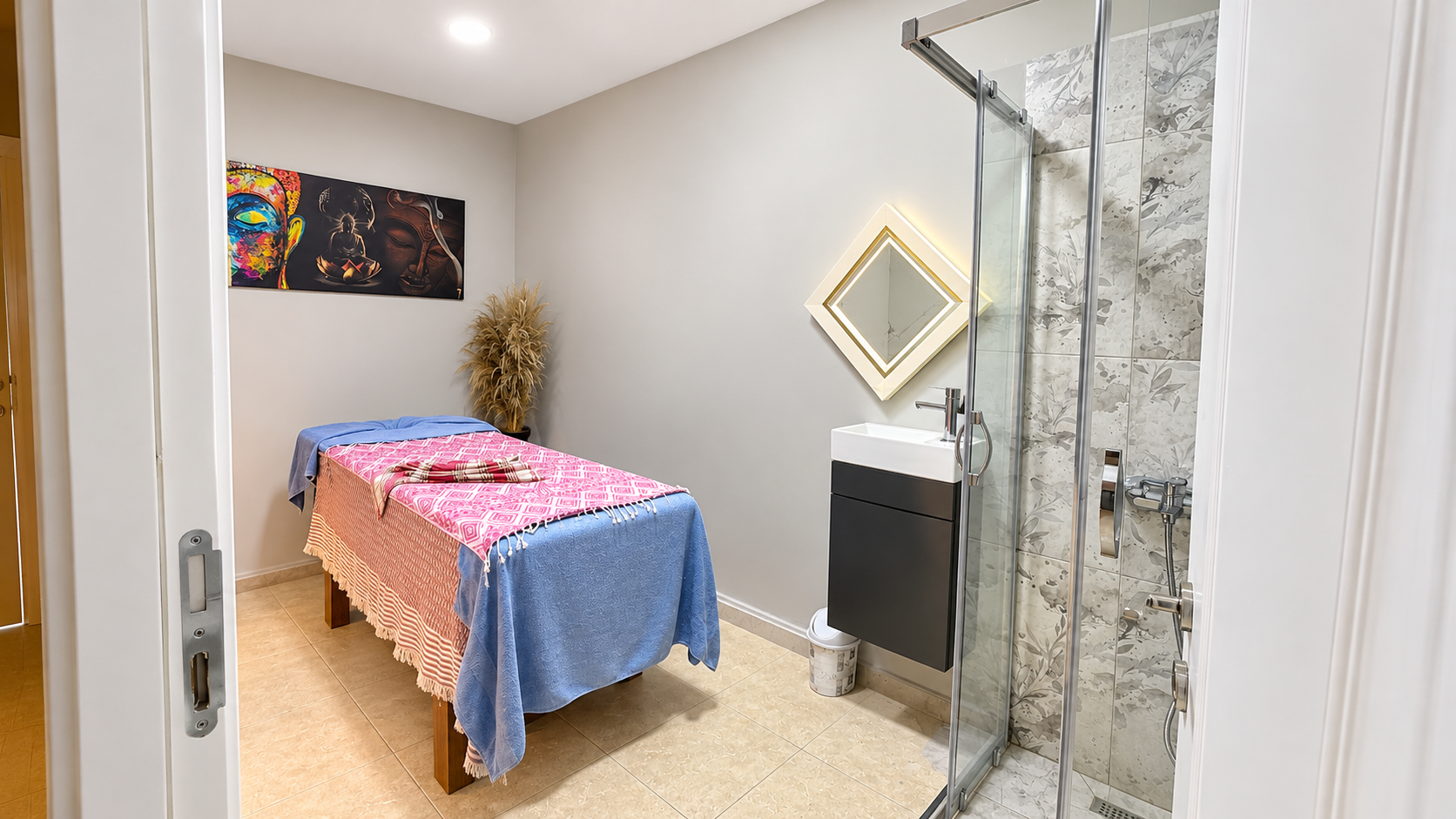 Huzurlu Renklerle Modern Spa Odası