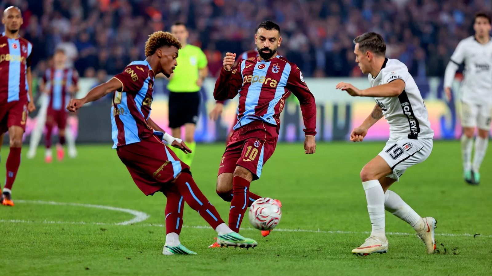Trabzon'da Salah Rüzgarı! Trabzonspor, Beşiktaş’ı 2-0 Yendi...